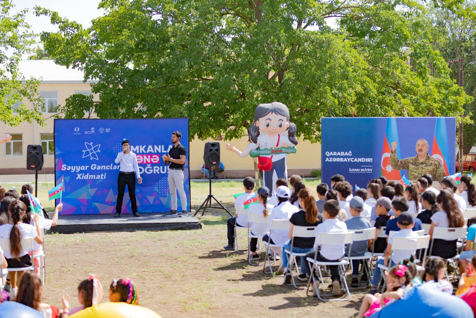 Səyyar Gənclər Xidməti birinci marşrut üzrə işini yekunlaşdırıb (FOTO)