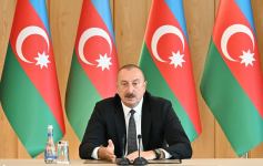 Prezident İlham Əliyevin sədrliyi ilə bu ilin altı ayının yekunlarına həsr olunan müşavirə keçirilib (YENİLƏNİB-2) (FOTO/VİDEO)