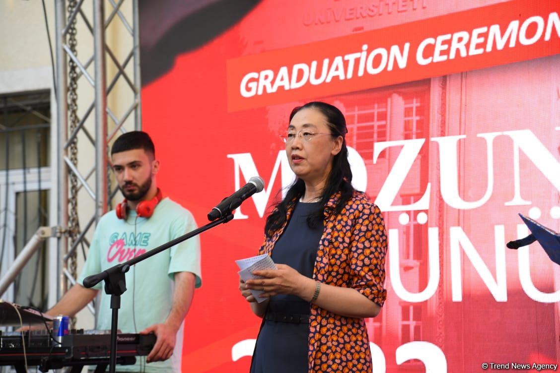 Azərbaycan Dillər Universitetində “Məzun günü” keçirilib (FOTO)