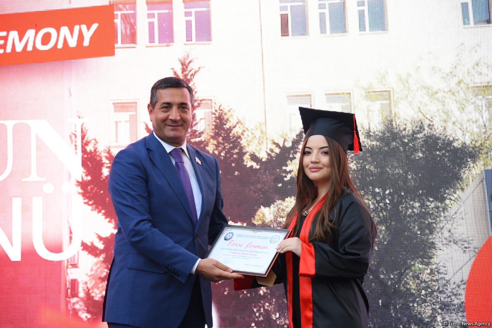 Azərbaycan Dillər Universitetində “Məzun günü” keçirilib (FOTO)
