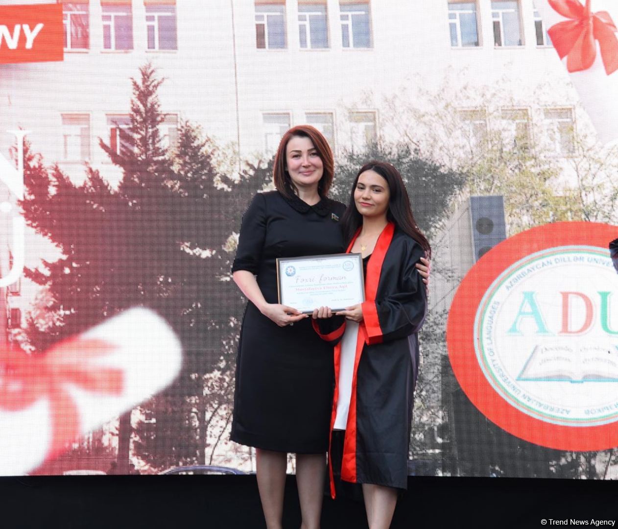 Azərbaycan Dillər Universitetində “Məzun günü” keçirilib (FOTO)