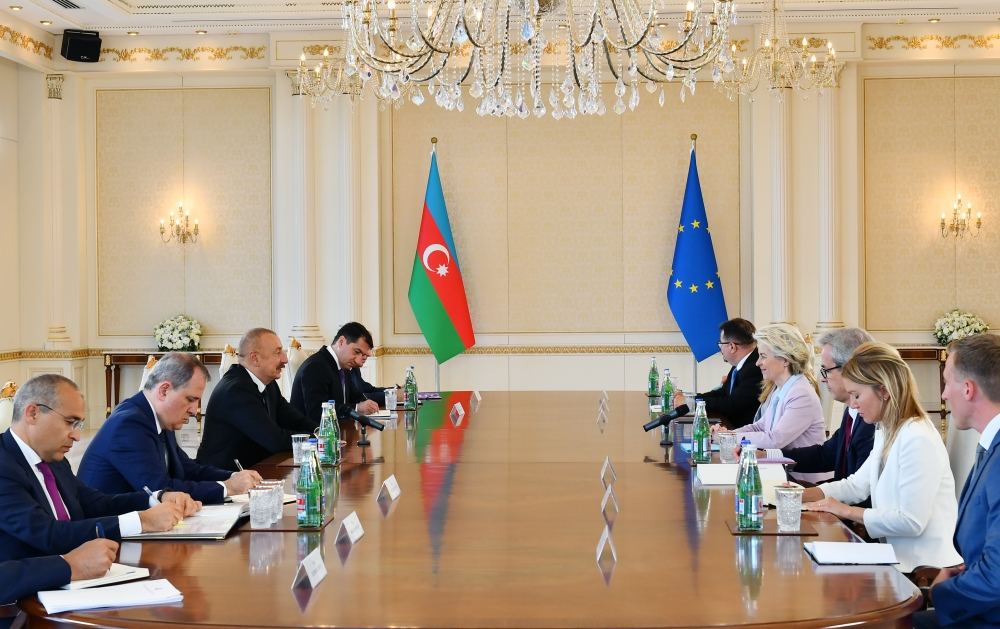 Prezident İlham Əliyevin Avropa Komissiyasının Prezidenti ilə geniş tərkibdə görüşü keçirilib (FOTO/VİDEO) (YENİLƏNİB-2)
