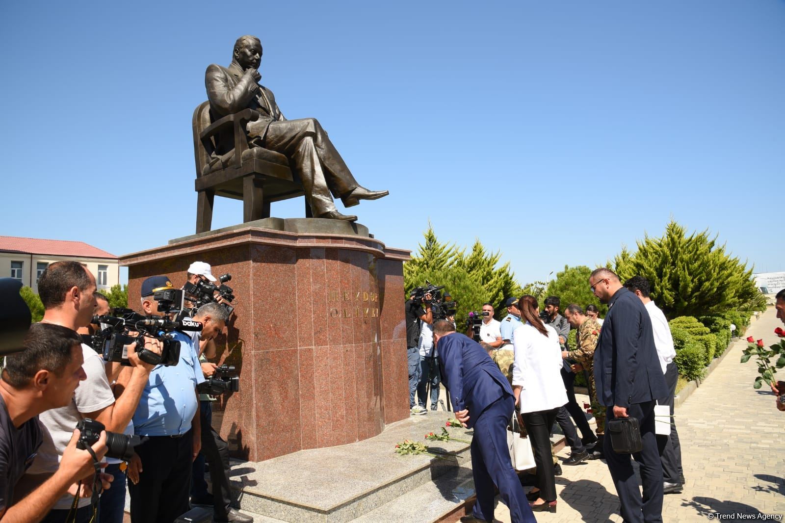 Neft Daşlarına mediatur təşkil olunub (FOTO)