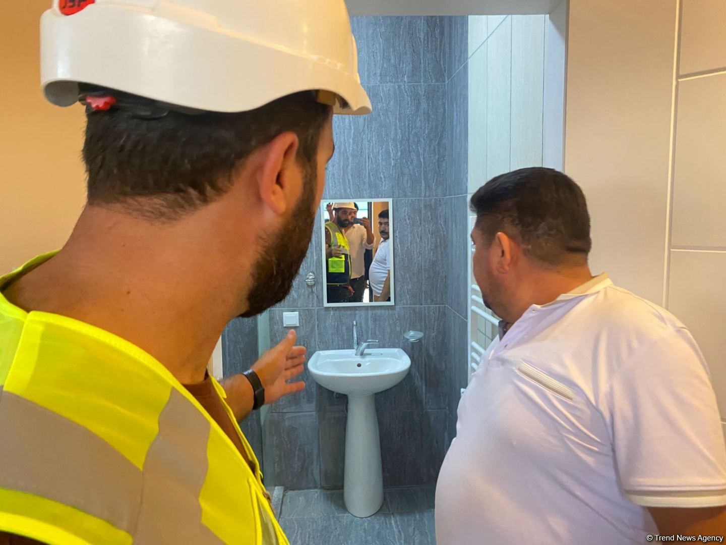 Ağalı sakinlərinə öz evlərinin açarları təqdim olunub (FOTO)