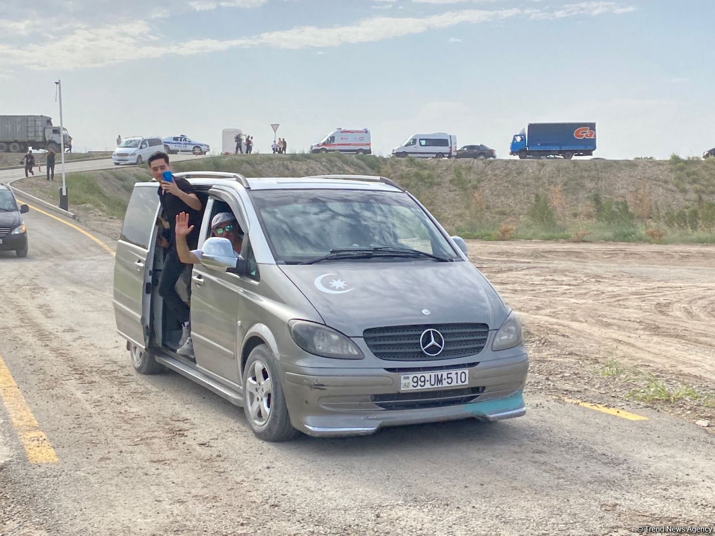 Ağalı kəndinin sakinləri öz yurdlarında (FOTO)