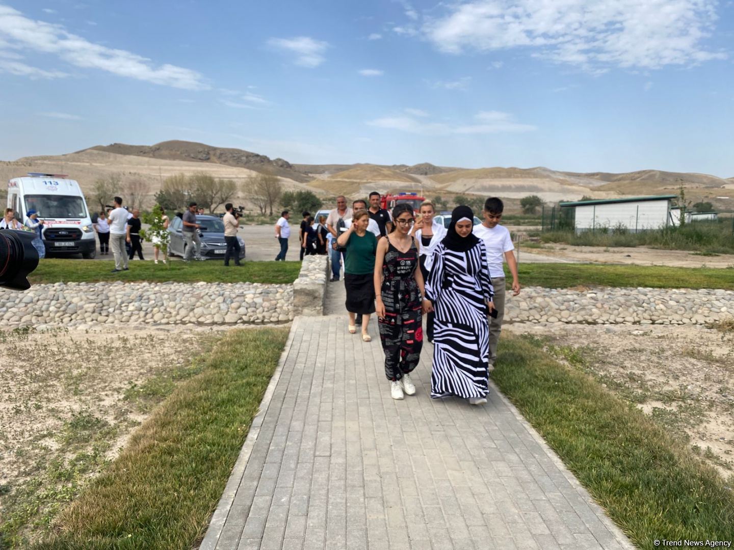 Ağalı kəndinin sakinləri öz yurdlarında (FOTO)