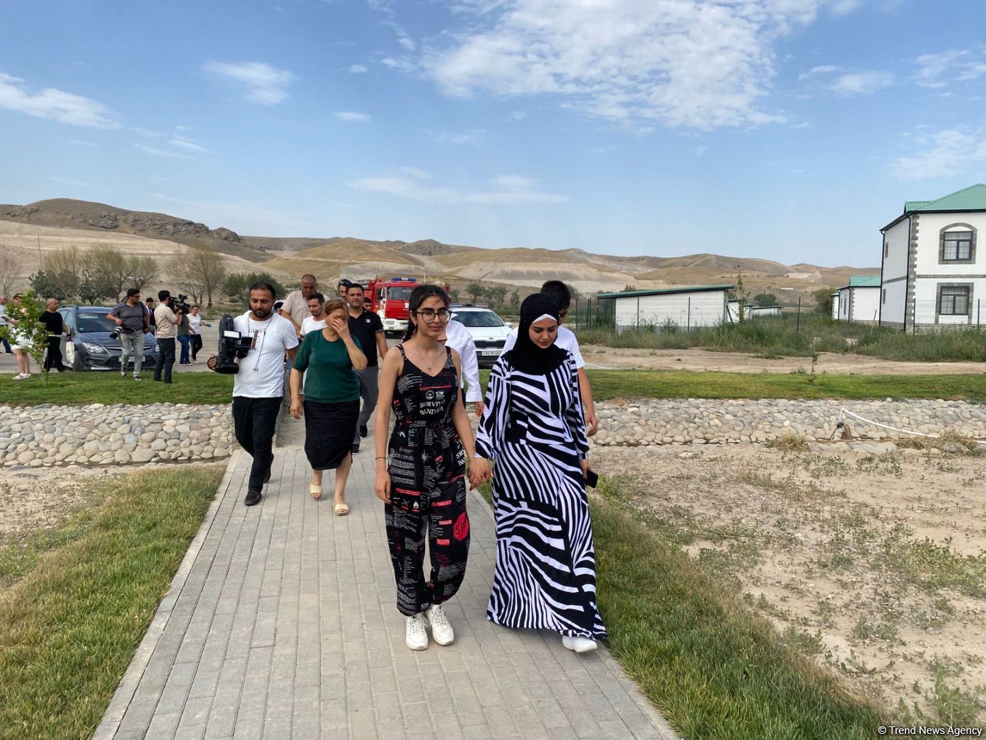 Ağalı kəndinin sakinləri öz yurdlarında (FOTO)