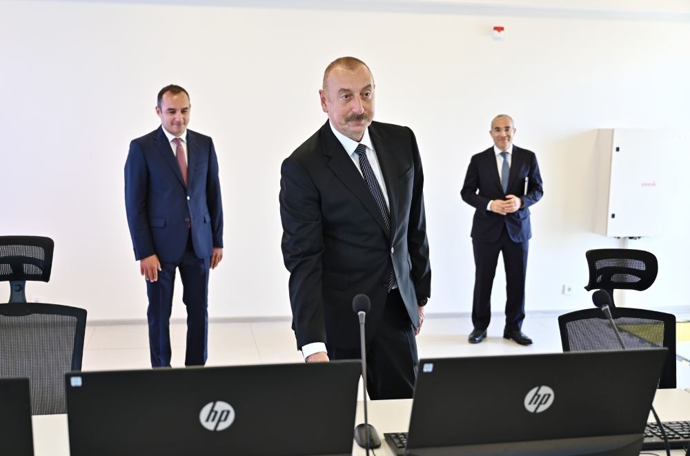 Prezident İlham Əliyev Sumqayıt Kimya Sənaye Parkında yeni müəssisələrin açılış və təməlqoyma mərasimlərində iştirak edib (FOTO/VİDEO) (YENİLƏNİB)