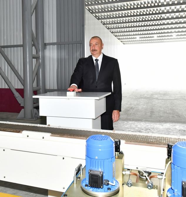 Prezident İlham Əliyev Sumqayıt Kimya Sənaye Parkında yeni müəssisələrin açılış və təməlqoyma mərasimlərində iştirak edib (FOTO/VİDEO) (YENİLƏNİB)
