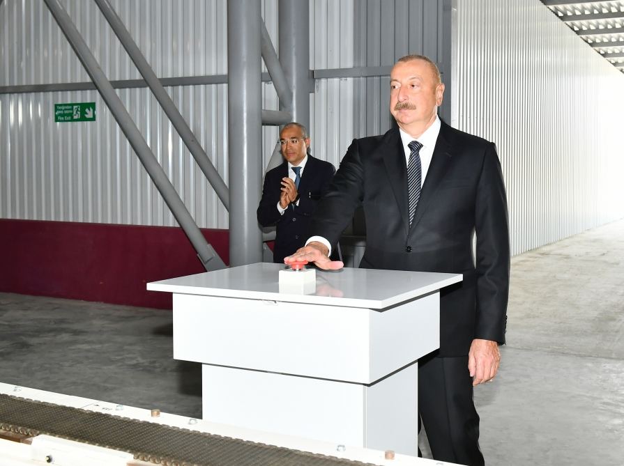 Prezident İlham Əliyev Sumqayıt Kimya Sənaye Parkında yeni müəssisələrin açılış və təməlqoyma mərasimlərində iştirak edib (FOTO/VİDEO) (YENİLƏNİB)