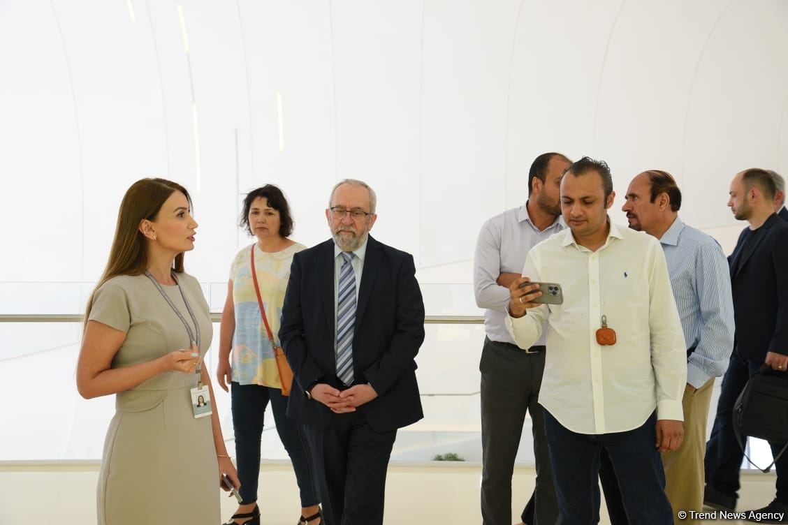 Beynəlxalq Media Forumunun iştirakçıları Heydər Əliyev Mərkəzində olublar (FOTO)
