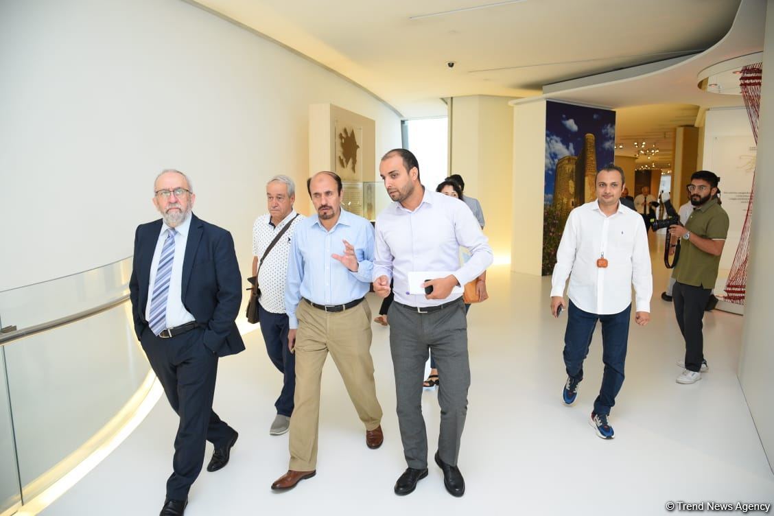 Beynəlxalq Media Forumunun iştirakçıları Heydər Əliyev Mərkəzində olublar (FOTO)