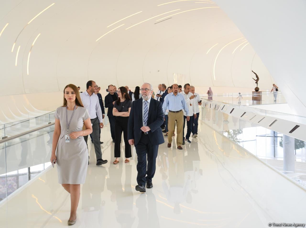 Beynəlxalq Media Forumunun iştirakçıları Heydər Əliyev Mərkəzində olublar (FOTO)