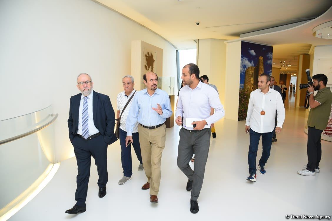 Beynəlxalq Media Forumunun iştirakçıları Heydər Əliyev Mərkəzində olublar (FOTO)