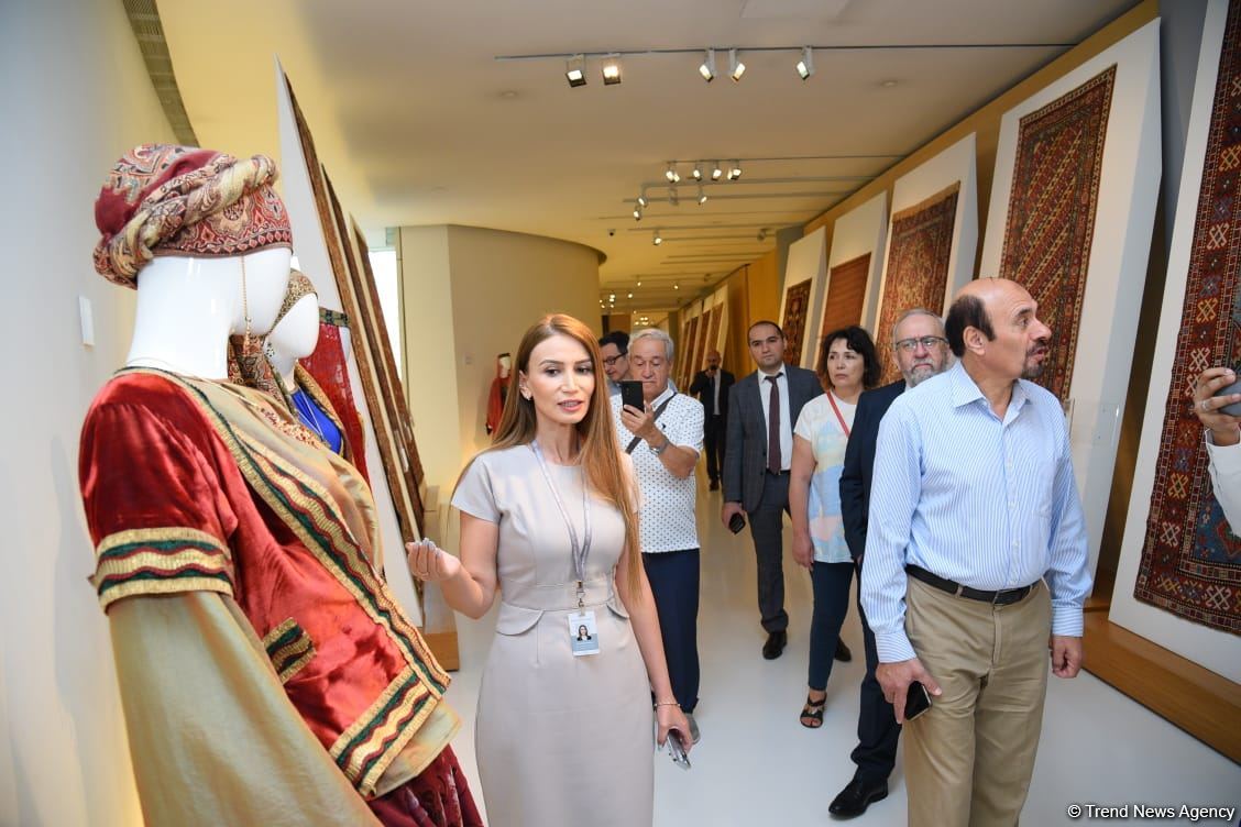 Beynəlxalq Media Forumunun iştirakçıları Heydər Əliyev Mərkəzində olublar (FOTO)