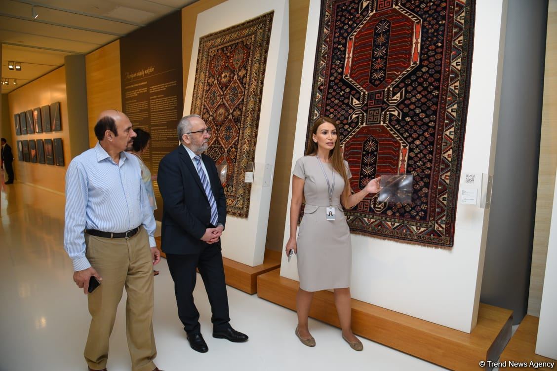 Beynəlxalq Media Forumunun iştirakçıları Heydər Əliyev Mərkəzində olublar (FOTO)