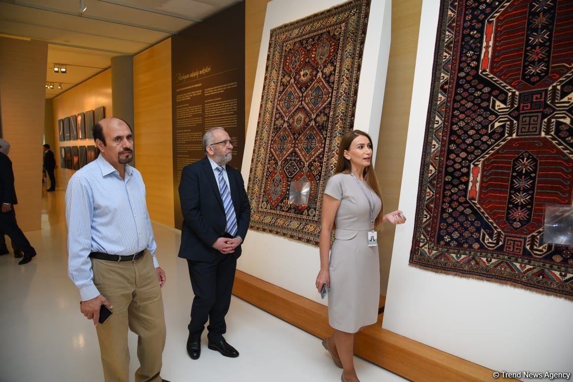 Beynəlxalq Media Forumunun iştirakçıları Heydər Əliyev Mərkəzində olublar (FOTO)