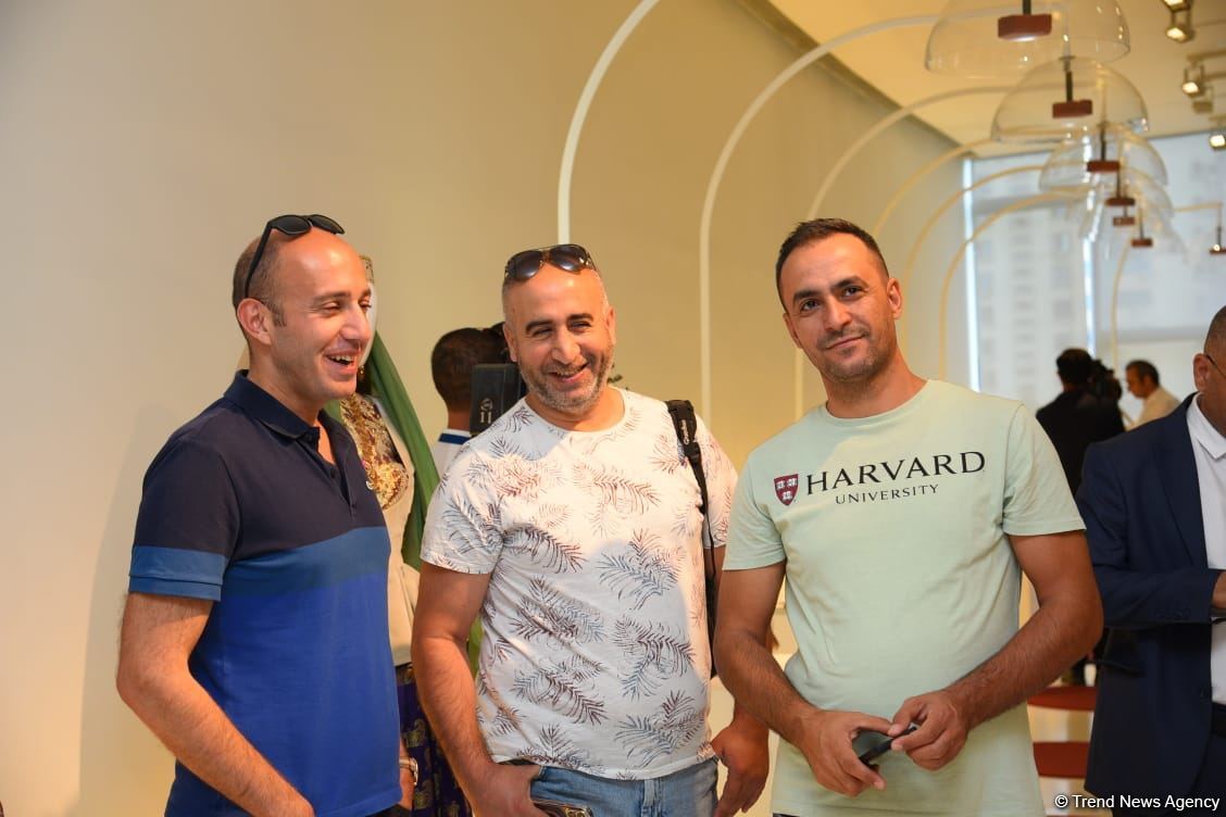 Beynəlxalq Media Forumunun iştirakçıları Heydər Əliyev Mərkəzində olublar (FOTO)