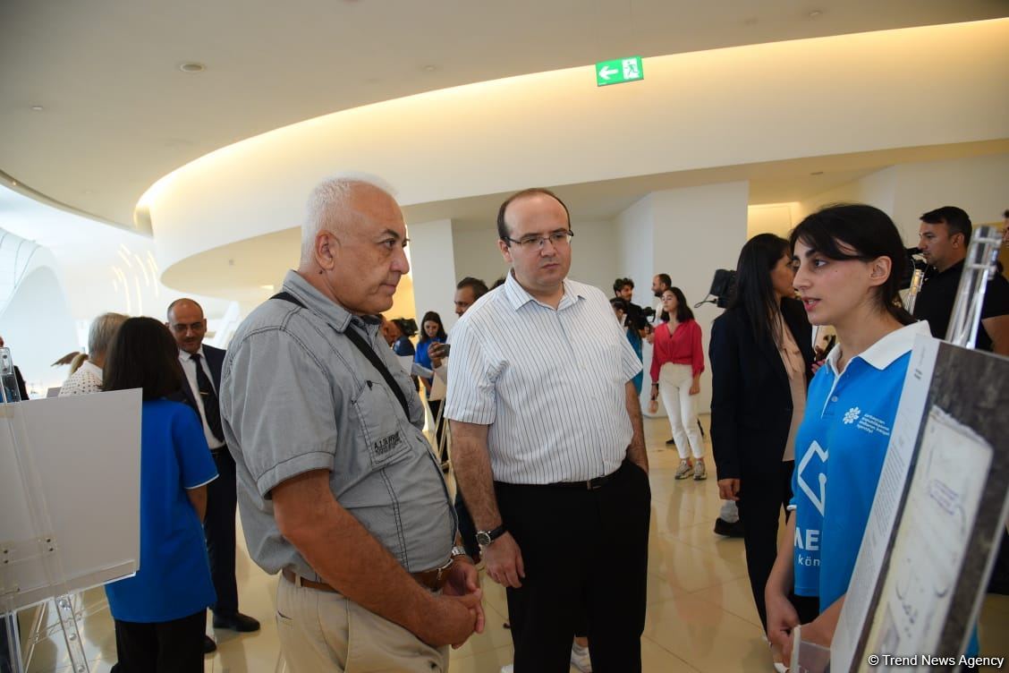 Beynəlxalq Media Forumunun iştirakçıları Heydər Əliyev Mərkəzində olublar (FOTO)