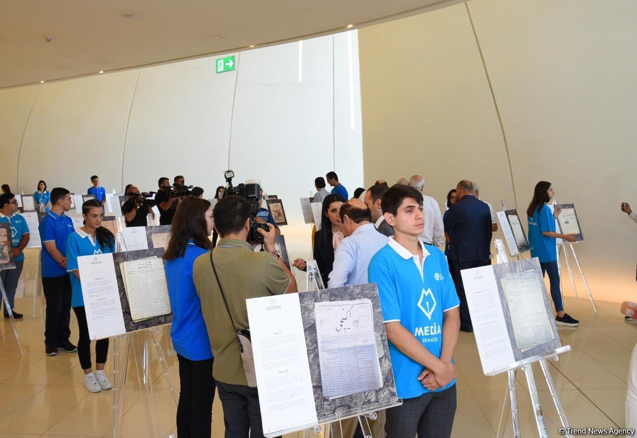 Beynəlxalq Media Forumunun iştirakçıları Heydər Əliyev Mərkəzində olublar (FOTO)