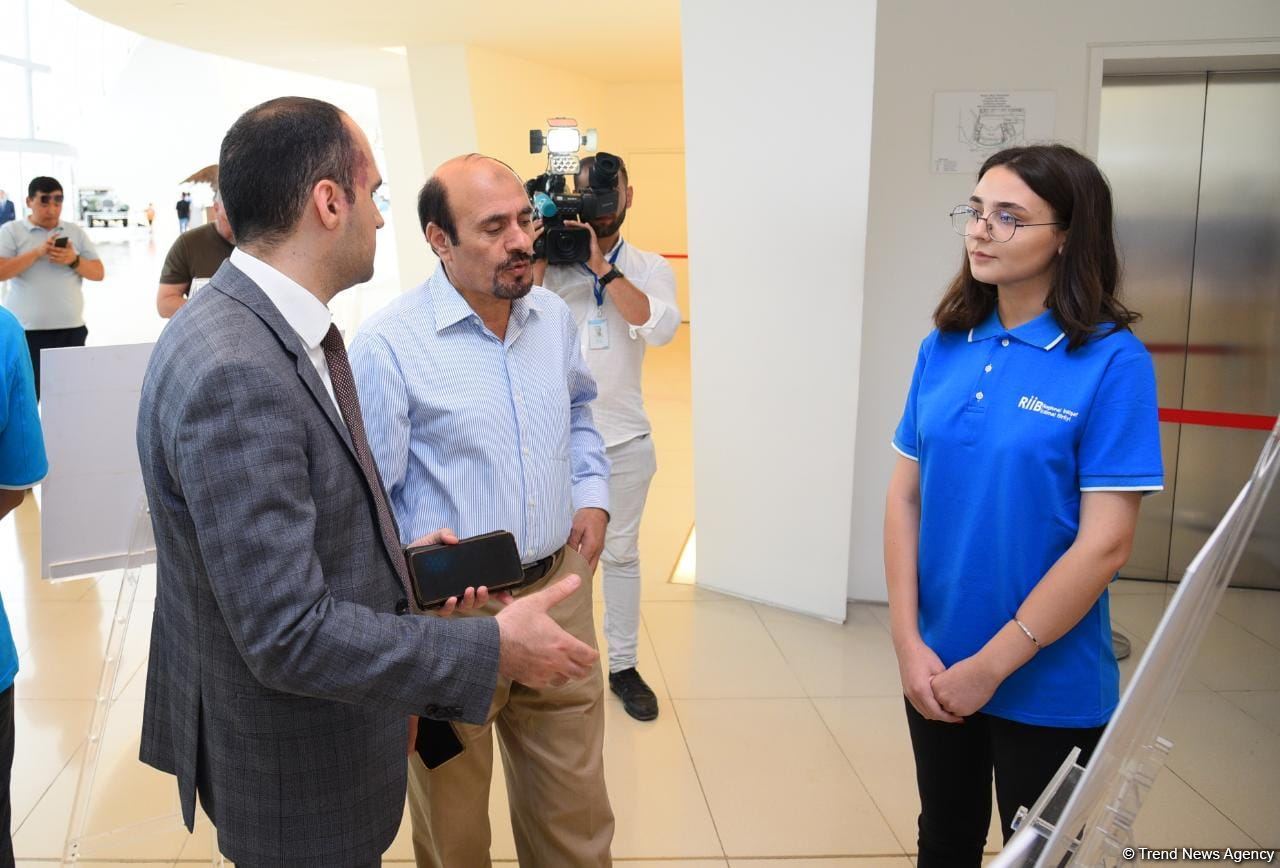 Beynəlxalq Media Forumunun iştirakçıları Heydər Əliyev Mərkəzində olublar (FOTO)