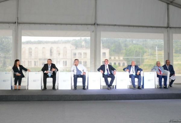 Beynəlxalq Media Forumu çərçivəsində “Azərbaycan mətbuatında Şuşa izi” adlı panel iclası keçirilib (FOTO)