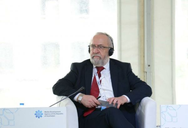 Medianın etibarlı struktura çevrilməsi üçün əlimizdən gələni etməliyik  - “Əl-Cəzirə”nin meneceri