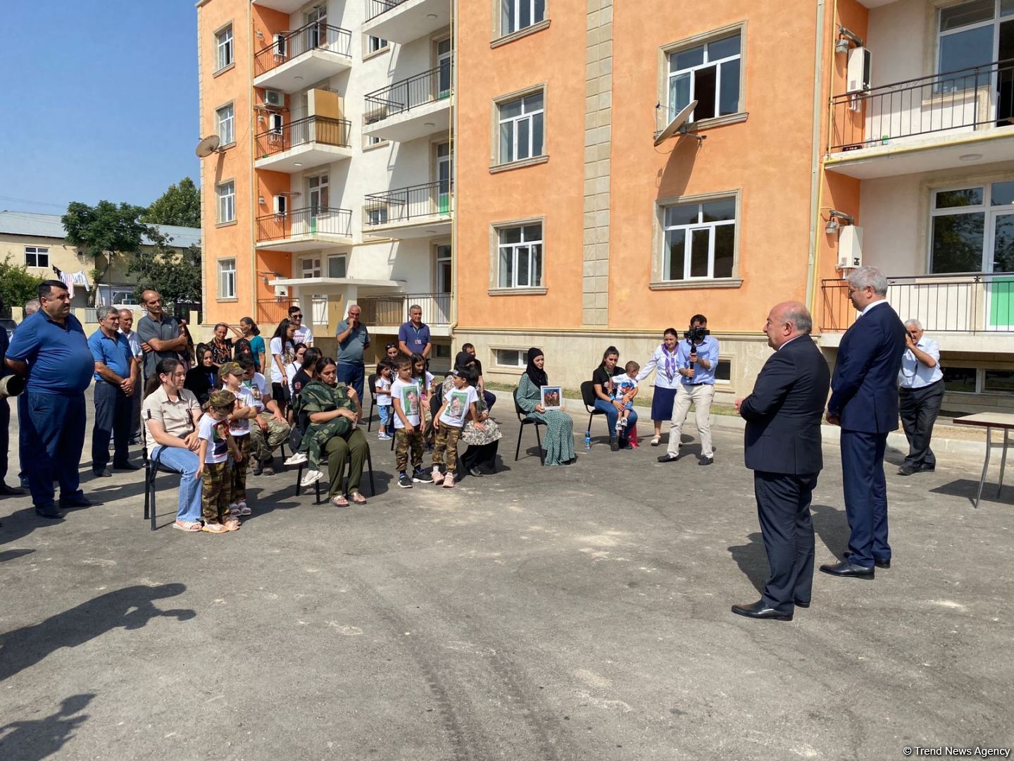 Beyləqanda şəhid ailələrinə yeni mənzillər verilib (FOTO)