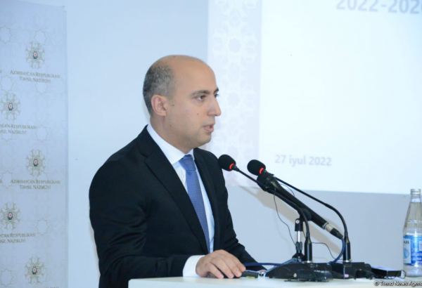 Pedaqoji diplom almış məzun işə qəbulda minimal bal toplaya bilmir – Emin Əmrullayev
