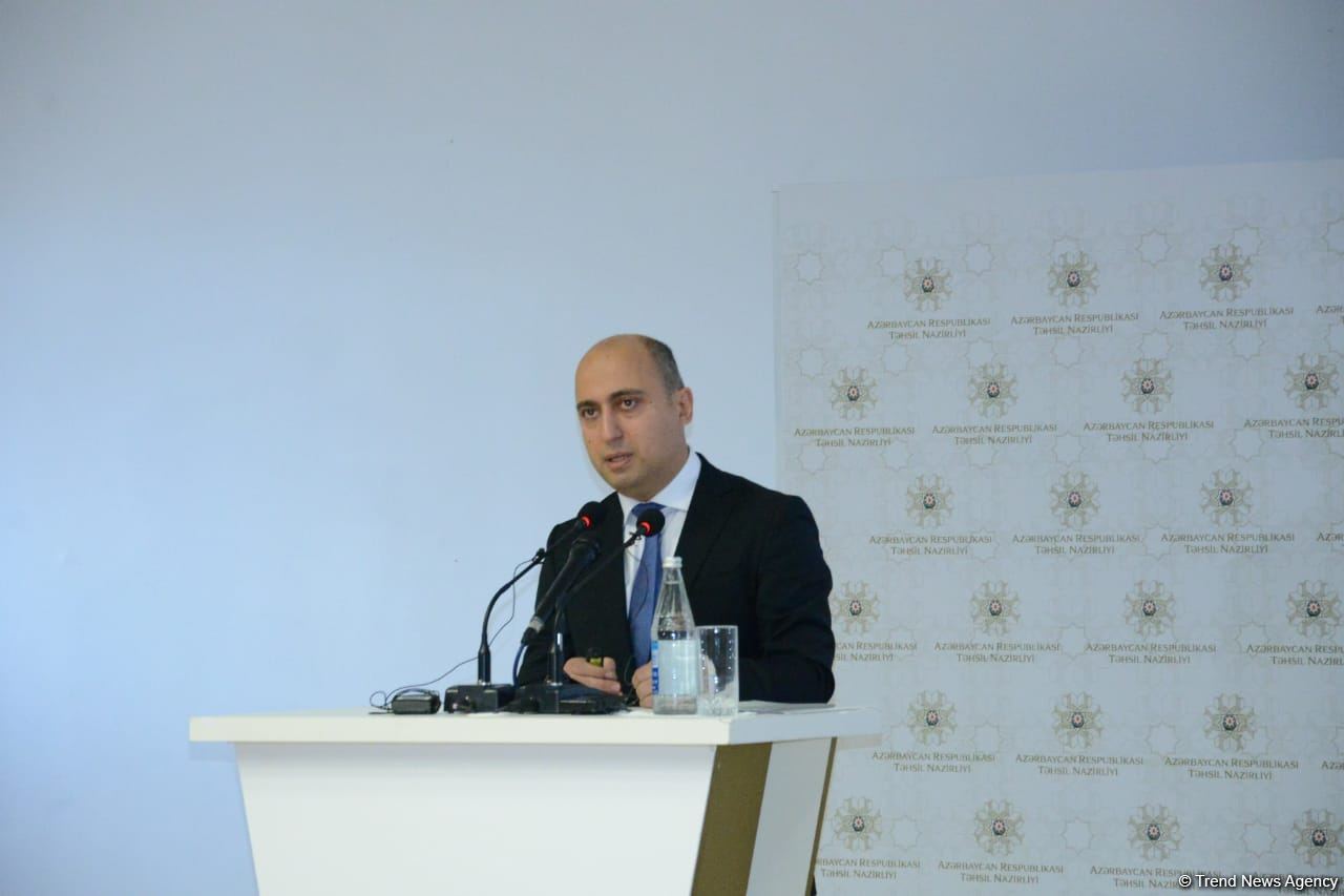 Azərbaycanda liseylərə maraq artıb - Emin Əmrullayev (FOTO)
