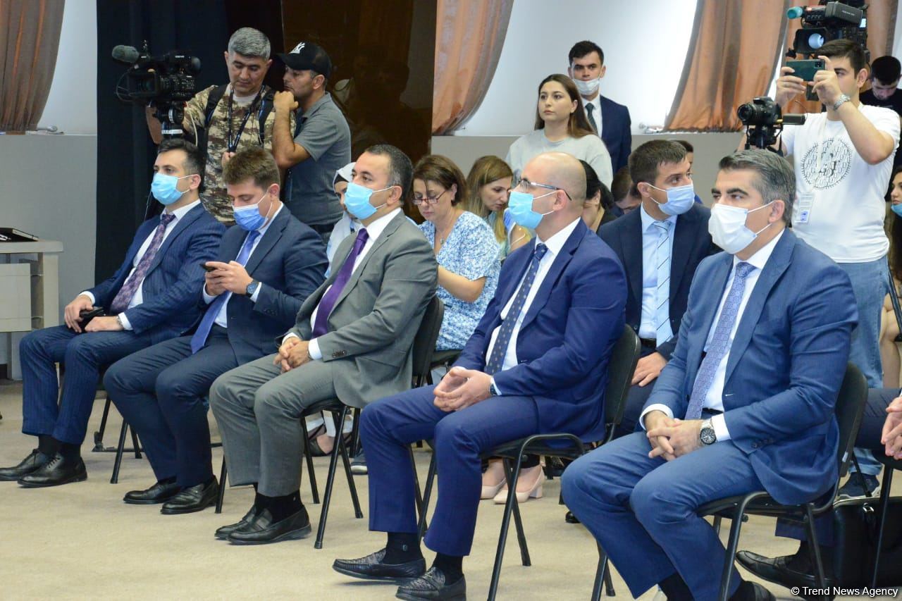 Azərbaycanda liseylərə maraq artıb - Emin Əmrullayev (FOTO)