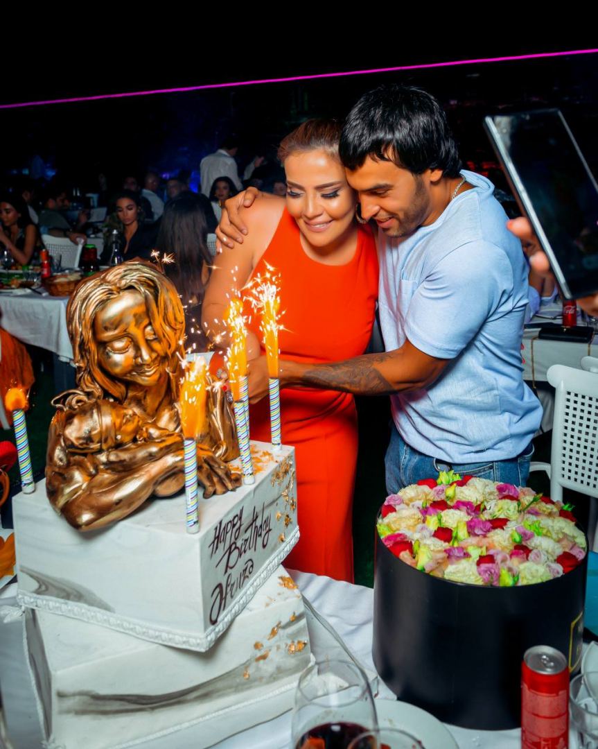 Gülben Ergen Bakıda konsertdə böyük coşqu yaratdı (FOTO/VİDEO)