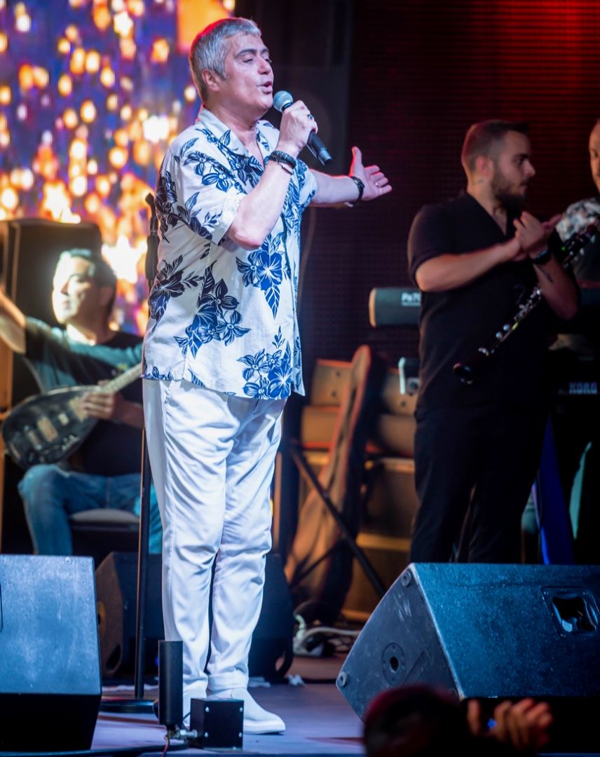 Çengiz Kurtoğlu Bakıdakı "Şazeli bahçe" festivalında konsertlə çixış edib (FOTO/VİDEO)
