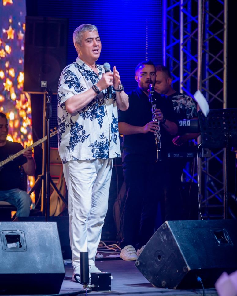 Çengiz Kurtoğlu Bakıdakı "Şazeli bahçe" festivalında konsertlə çixış edib (FOTO/VİDEO)