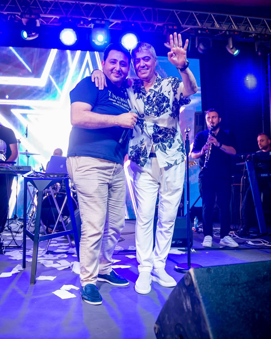 Çengiz Kurtoğlu Bakıdakı "Şazeli bahçe" festivalında konsertlə çixış edib (FOTO/VİDEO)
