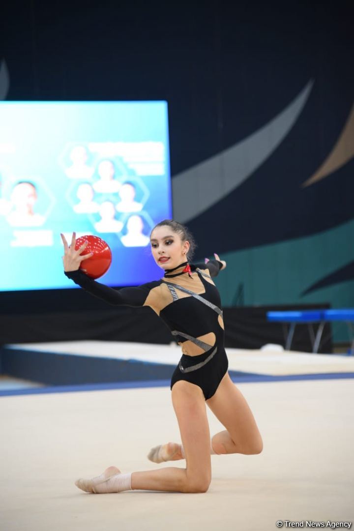 İslam Həmrəyliyi Oyunlarında iştirak edəcək azərbaycanlı gimnastların yoxlama məşqi keçirilib (FOTO)