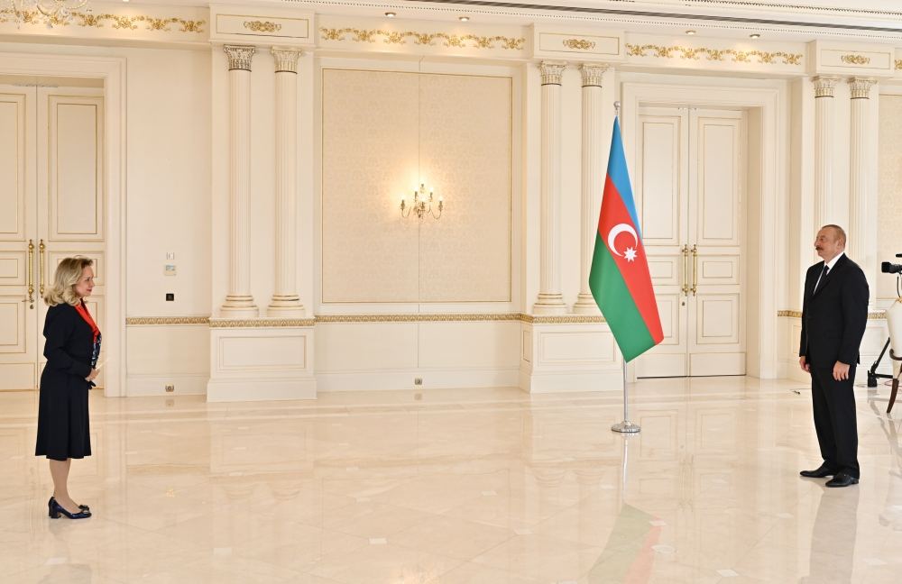 Prezident İlham Əliyev Panamanın Azərbaycanda yeni təyin olunmuş səfirinin etimadnaməsini qəbul edib (FOTO/VİDEO) (YENİLƏNİB)