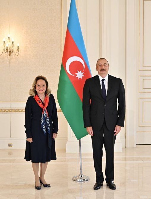 Prezident İlham Əliyev Panamanın Azərbaycanda yeni təyin olunmuş səfirinin etimadnaməsini qəbul edib (FOTO/VİDEO) (YENİLƏNİB)