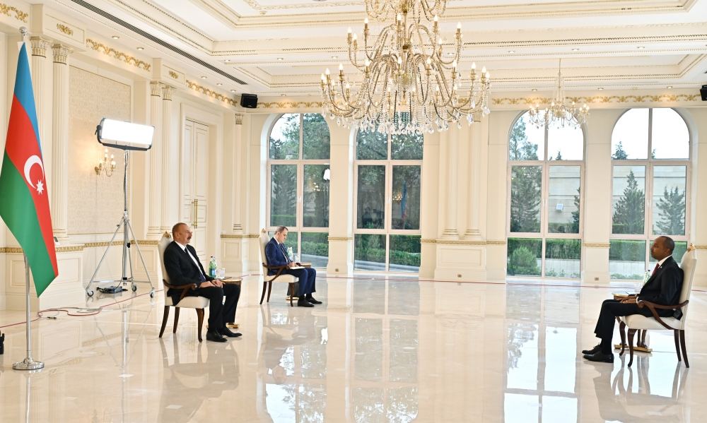 Prezident İlham Əliyev Ruandanın Azərbaycanda yeni təyin olunmuş səfirinin etimadnaməsini qəbul edib (FOTO/VİDEO) (YENİLƏNİB)