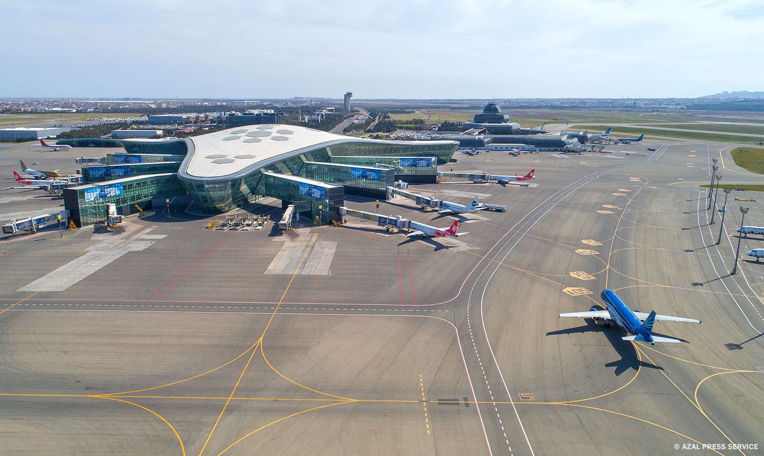 Heydər Əliyev Beynəlxalq Aeroportunda elektrik təchizatı tam bərpa olunub