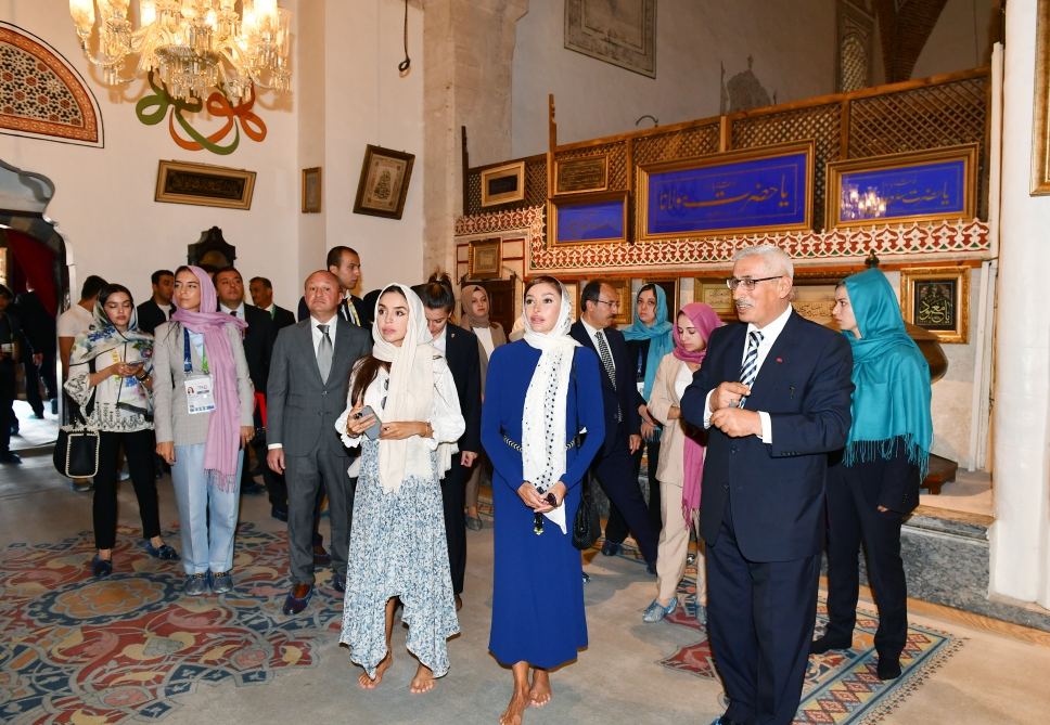 Birinci vitse-prezident Mehriban Əliyeva və Heydər Əliyev Fondunun vitse-prezidenti Leyla Əliyeva Konyada Mövlanə muzeyini ziyarət ediblər (FOTO/VİDEO)