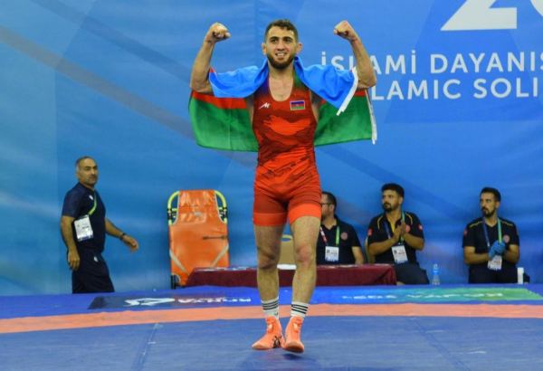 Hacı Əliyev İslam Həmrəyliyi Oyunlarında qızıl medal qazanıb (FOTO)
