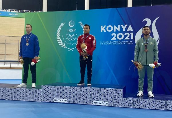 Gimnastımız İvan Tixonov İslamiadanın gümüş medalını qazanıb (FOTO)