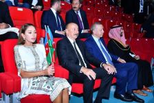 Prezident İlham Əliyev və Birinci xanım Mehriban Əliyeva V İslam Həmrəyliyi Oyunlarının təntənəli açılış mərasimində iştirak ediblər (FOTO/VİDEO) (YENİLƏNİB)