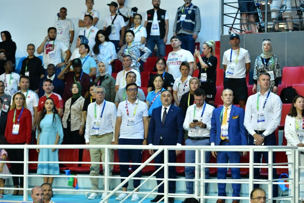 Heydər Əliyev Fondunun vitse-prezidenti Leyla Əliyeva güləşçilərimizin V İslam Həmrəyliyi Oyunlarında medal uğrunda çıxışlarına baxıb (FOTO)