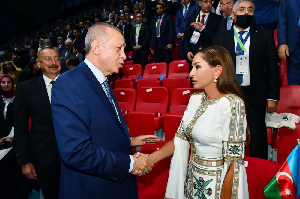 Prezident İlham Əliyev və Birinci xanım Mehriban Əliyeva V İslam Həmrəyliyi Oyunlarının təntənəli açılış mərasimində iştirak ediblər (FOTO/VİDEO) (YENİLƏNİB)