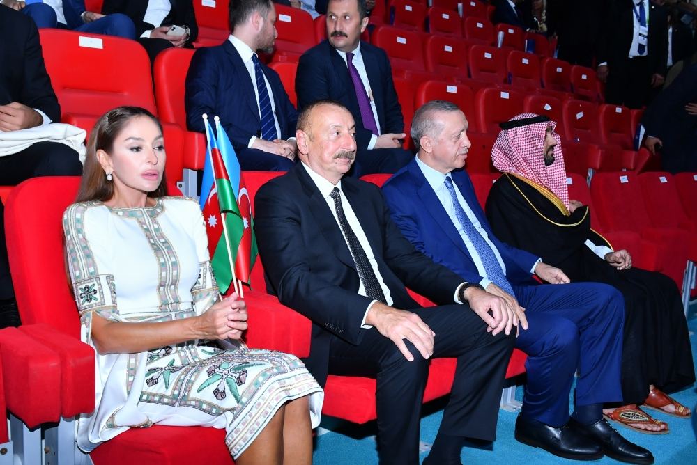 Prezident İlham Əliyev və Birinci xanım Mehriban Əliyeva V İslam Həmrəyliyi Oyunlarının təntənəli açılış mərasimində iştirak ediblər (FOTO/VİDEO) (YENİLƏNİB)