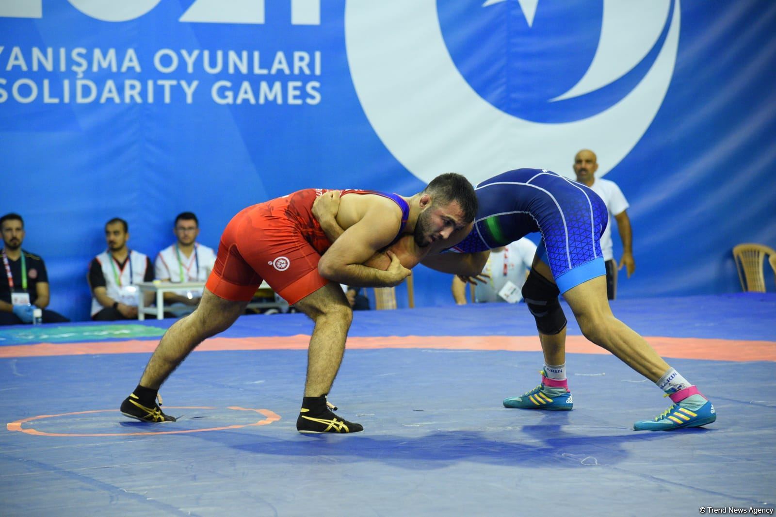 Azərbaycanın daha bir sərbəst güləşçisi İslamiadanın qalibi oldu (FOTO)