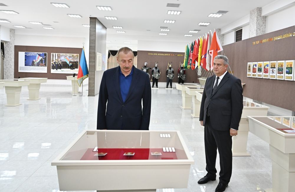 Prezident İlham Əliyev Ağsuda Gənc Sənətkarlar Mərkəzinin və Dövlət Rəmzləri Muzeyinin açılışında iştirak edib (FOTO/VİDEO) (YENİLƏNİB)