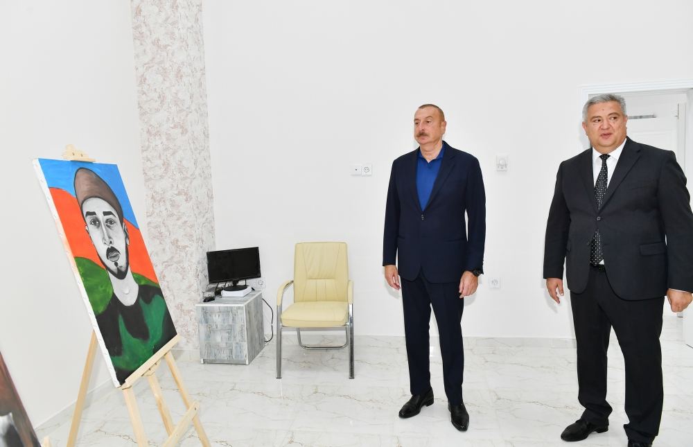 Prezident İlham Əliyev Ağsuda Gənc Sənətkarlar Mərkəzinin və Dövlət Rəmzləri Muzeyinin açılışında iştirak edib (FOTO/VİDEO) (YENİLƏNİB)